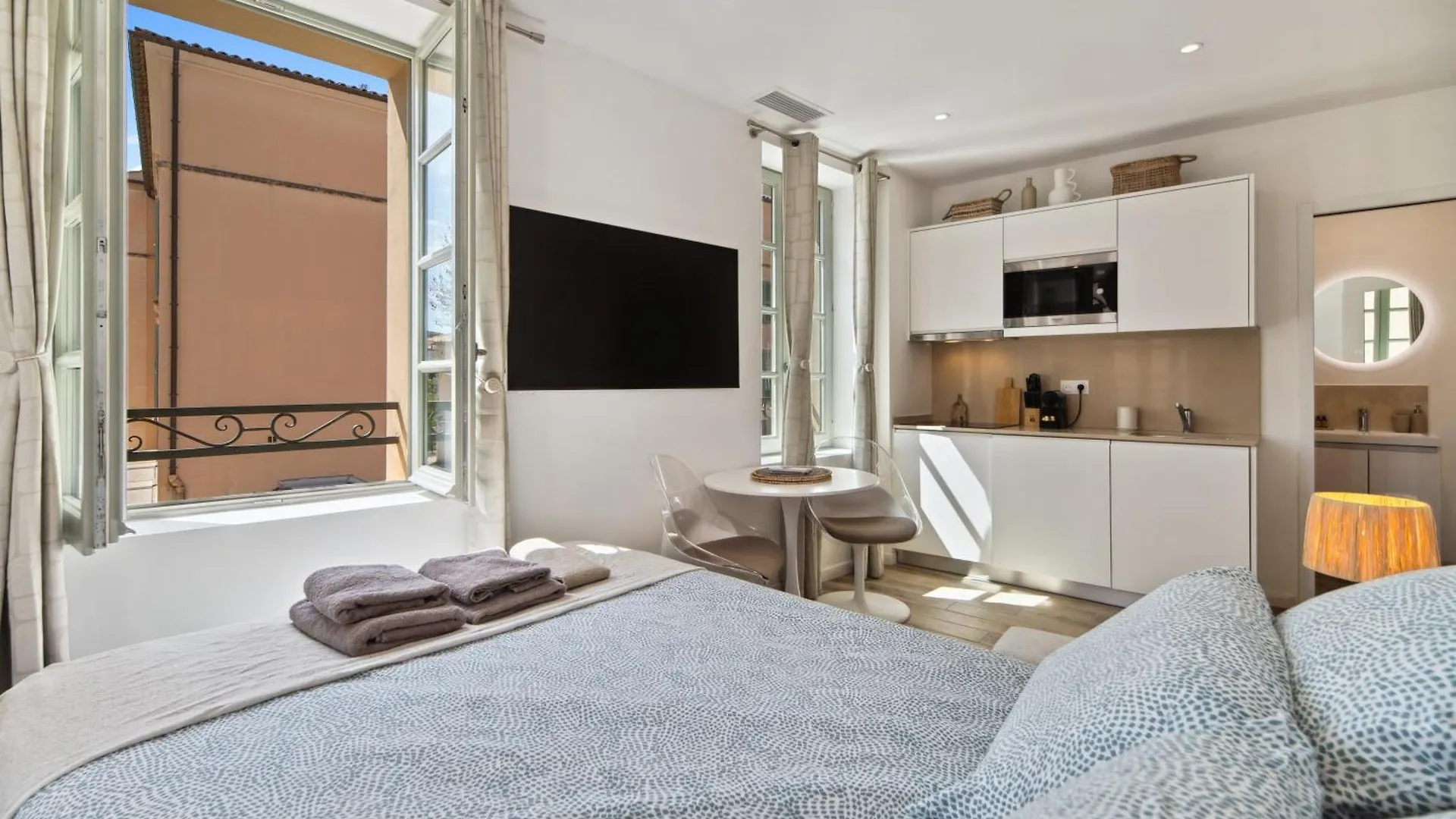 L'Escale Tropezienne 104 Allard 2G Studio Saint-Tropez